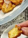 Buñuelos de manzana con azúcar y canela