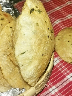 सूजी की पूरी (suji ki puri recipe in hindi) रेसिपी मुख्य फोटो