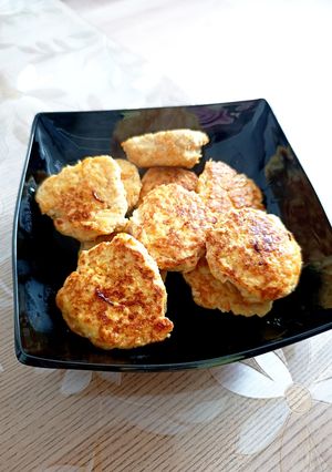 Фото Котлети з курячого фаршу з овочами.