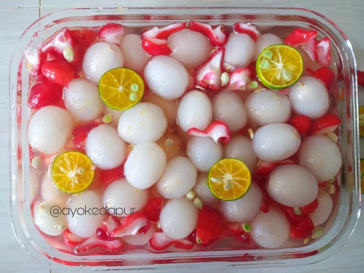Easy Steps to Prepare Recipes Asinan rambutan &amp;amp; jambu air the Can Spoil the Tongue Make You Drink.