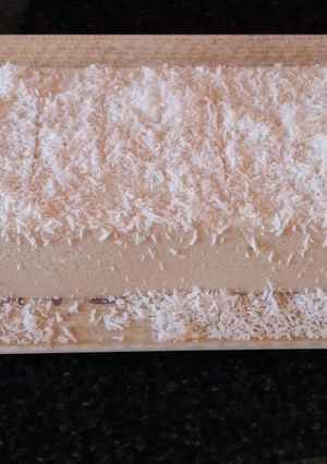 Une photo de Bûche tofu, coco, vanille (vegan)