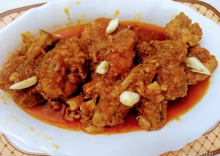 Recipe of Homemade Spicy Garlic Chicken Curry