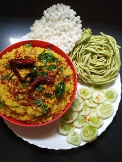 रेस्टॉरंट स्टाईल दाल खिचडी (dal khichdi recipe in marathi recipe in marathi) रेसिपी चे मुख्य फोटो
