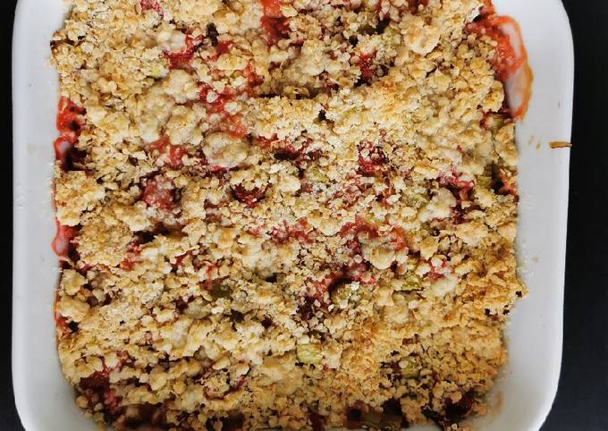 Crumble rhubarbe et fraise 🍓