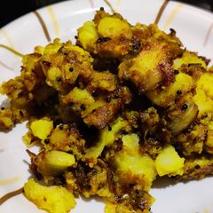 A picture of Boiled Potatoes fry.