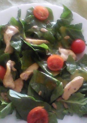 Una foto de Ensalada de espinacas