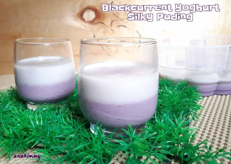 Kiat-kiat mengolah Blackcurrant Yoghurt Silky Puding gurih