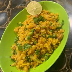 A picture of Matar Poha.