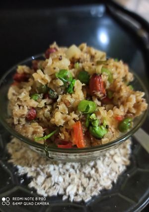 ओट्स उपमा (Oats upma reicpe in Hindi) रेसिपी मुख्य फोटो