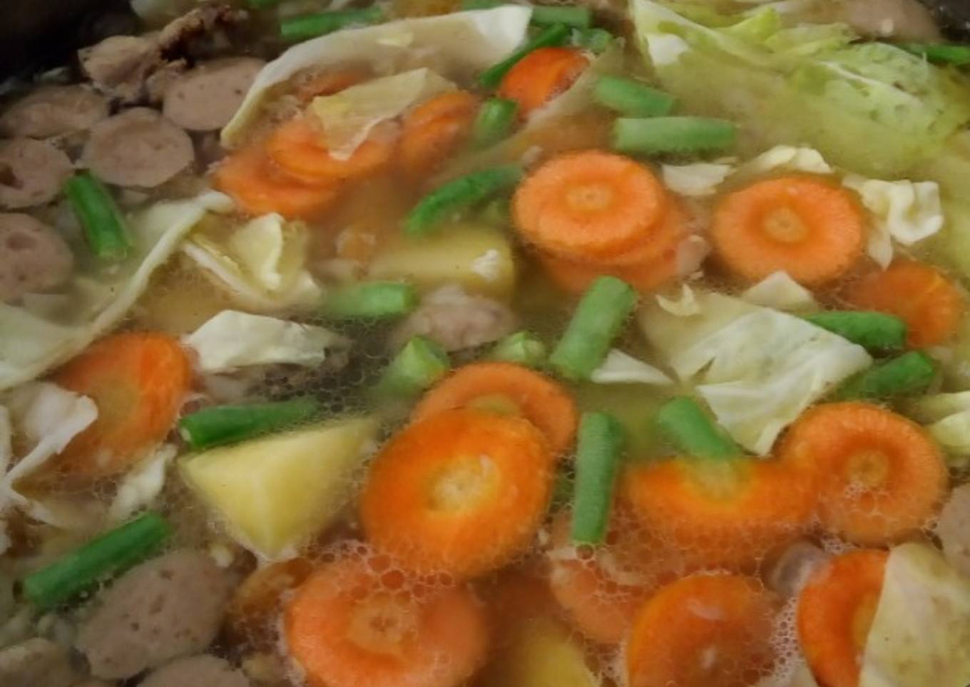Sayur sop ayam baso