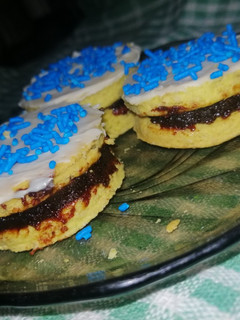 Una foto de Mini alfajores de avena