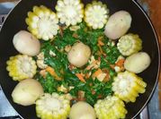 Una foto de pimiento zanahoria cebolla