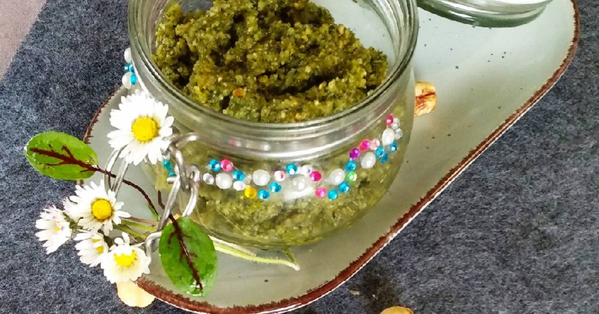 Gänseblümchen Pesto mit Sauerampfer Rezept von Leonella - Cookpad