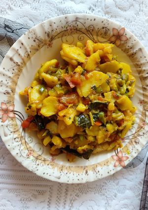 A picture of Acharya potato capsicum.