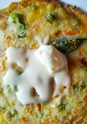 सूजी नमकीन उत्तपम(Suji namkeen uttapam recipe in Hindi) रेसिपी मुख्य फोटो