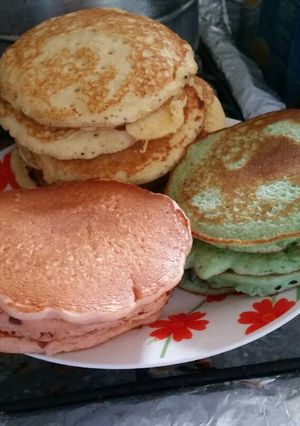 Una foto de Hot Cakes de colores