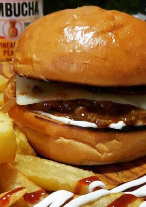 Φωτογραφία της συνταγής Vegan Burger από φλούδες μπανάνας σε στυλ “Pulled Pork”