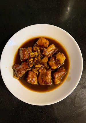 Hình của món Sườn sốt me.