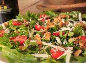 Foto principal de Ensalada de rúcula y queso parmesano