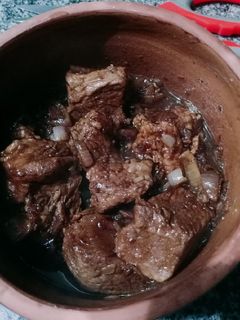 صورة لوصفة طاجن لحمة بصوص الليمون والصويا صوص ودبس الرومان