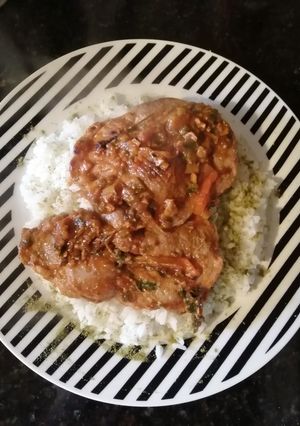 Una foto de Bifes de bondiola con verduras