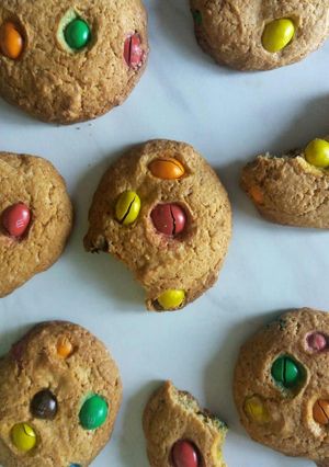 O poză a rețetei Cookies cu bomboane M&M's.