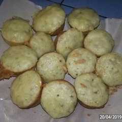 A picture of Kue Pukis Banana (pakai cetakan Takoyaki).