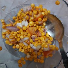 A picture of Chana dal chaat.