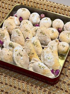 عکسی از دستور شیرینی قطاب به دو روش 🌸