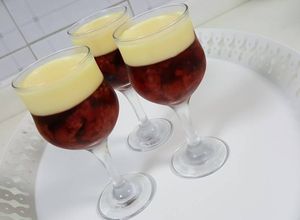 صورة لوصفة حلى طبقات الكيك والكاسترد بالجلي 😋