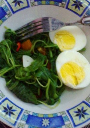 Foto resep Bayur (bayam dan telur)