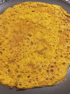 Una foto de Crepe de trigo sarraceno y cúrcuma