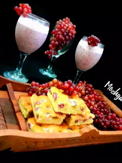 عکسی از دستور کیک انگور یاقوتی👌🏻😋😍 Grape cake