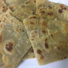 A picture of Pyaz kalonji paratha.