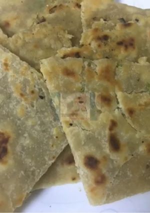 A picture of Pyaz kalonji paratha.