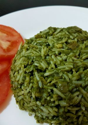 A picture of Hyderabadi green biryani.