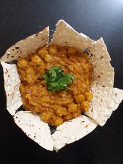 છોલે(Chole Recipe in Gujarati) રેસીપી મુખ્ય ફોટો