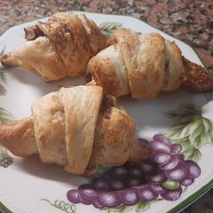 A picture of Apple pie bites.