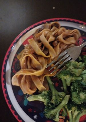 A picture of Meatless Mushroom Pasta With Red Wine Sauce GF.