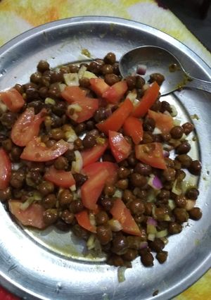 A picture of Chana chat.