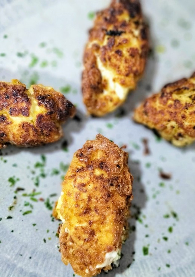 Una foto de Croquetas de huevo de codorniz frito