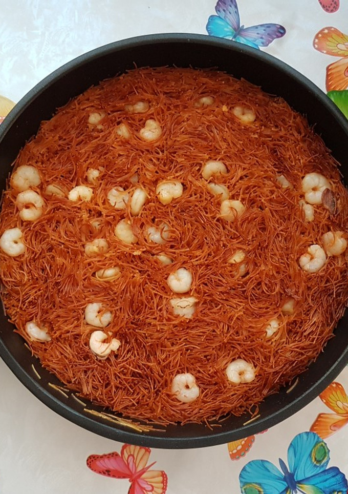 Una foto de Fideuá con gambas