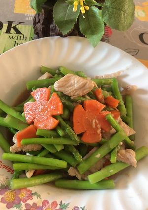 รูปของ ผัดหน่อไม้ฝรั่งหมู
