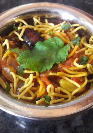 A picture of Sev Tamatar ki Sabzi.