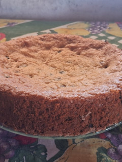 Una foto de Torta de fin de año con frutas abrillantadas y pasas de uva