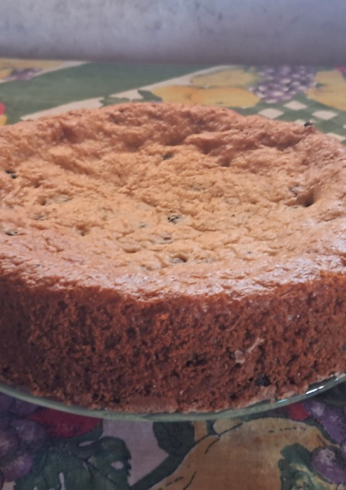 Una foto de Torta de fin de año con frutas abrillantadas y pasas de uva