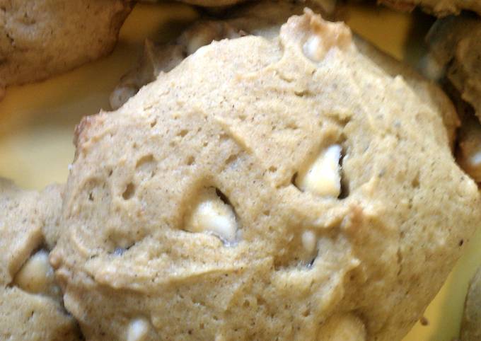 robinmay's pumpkin white chocolate chip cookies Recipe