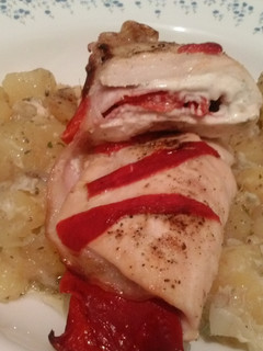 Una foto de Pechuga de pollo rellena