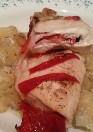 Una foto de Pechuga de pollo rellena