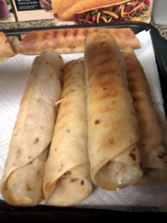 A picture of Burritos/chihuahua dogs.